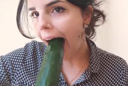Jessy ASMR Cucumber Sucking Sounds Video Leaked